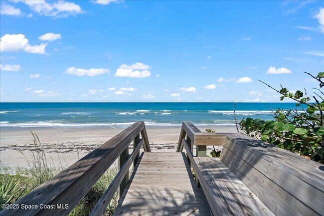 Building Photo - 5525 Jimmy Buffett Mem Hwy