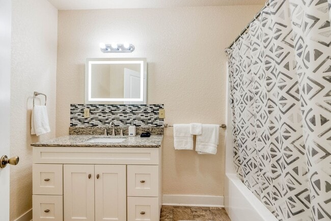 Building Photo - Hot Tub, Heated 3-Car Garage, Pet-Friendly, Enclosed Yard With Privacy Fence