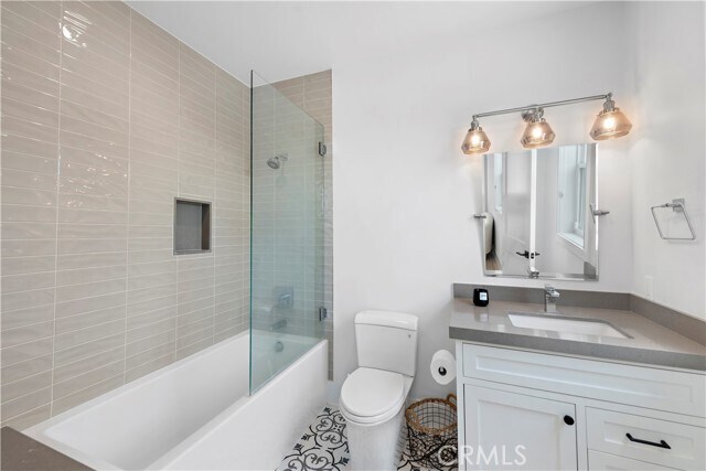 Building Photo - 2507 Alta Vista Dr