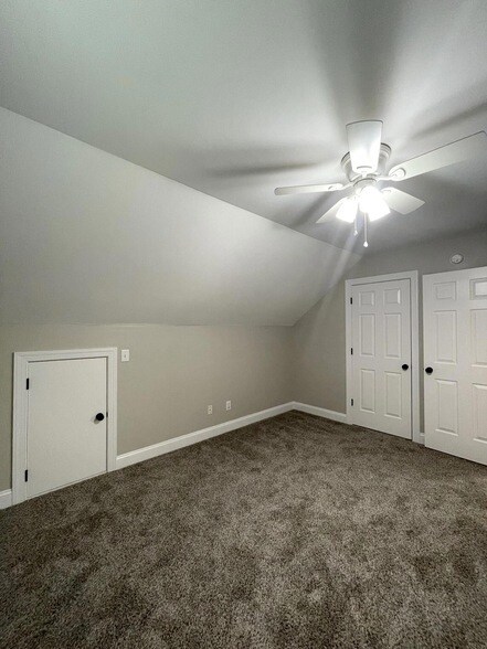 Building Photo - 383 Springview Ln