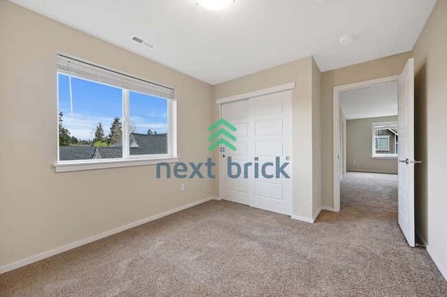 Building Photo - Spacious 3-Bedroom Lynnwood Retreat with 2230 sqft of Comfort!