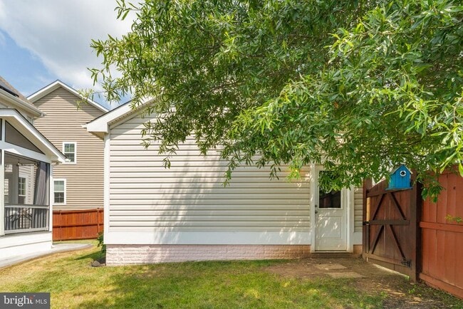 Building Photo - 431 Alder Dr
