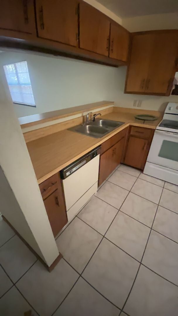 Building Photo - 2/2/ Walking Distance To Capital Regional ...