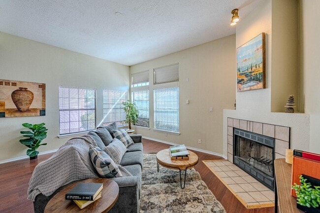 Building Photo - 7725 Pinewood Dr NW