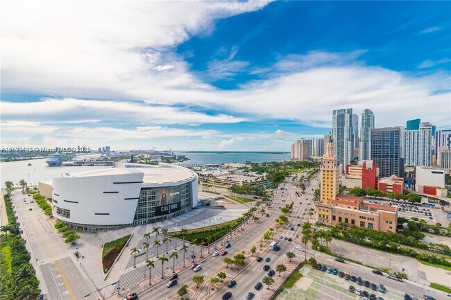 Building Photo - 888 Biscayne Blvd
