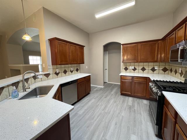 Building Photo - 2709 Logan Dr