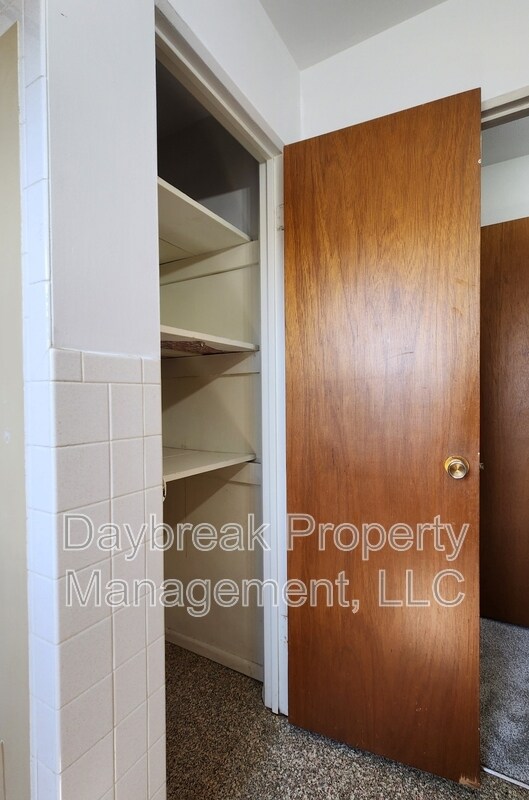 Building Photo - 2913 8th St N