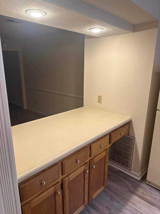 Building Photo - 1017 Smither Dr