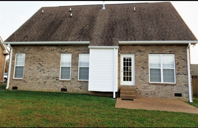 Building Photo - 1017 Stonehollow Way
