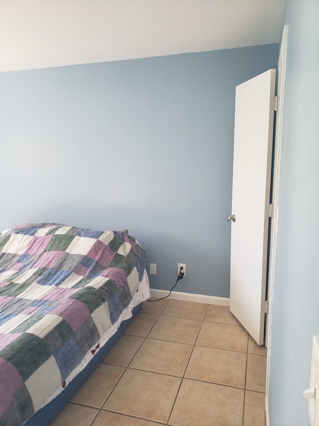 Building Photo - 3560 N Tucson Blvd