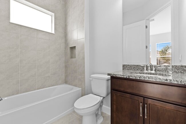 Building Photo - 15054 Wildwood Cir