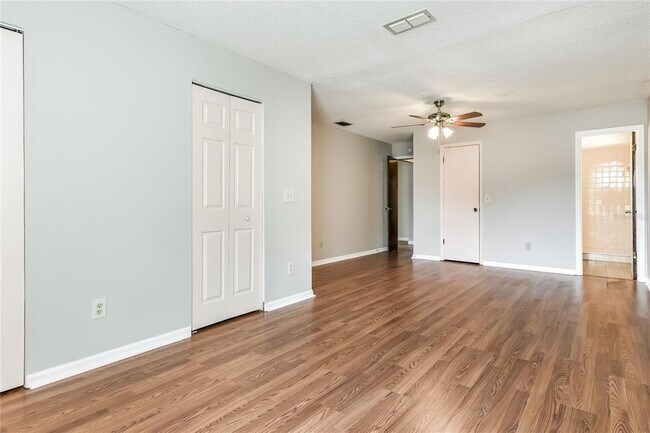 Building Photo - 4609 Wellesly Dr