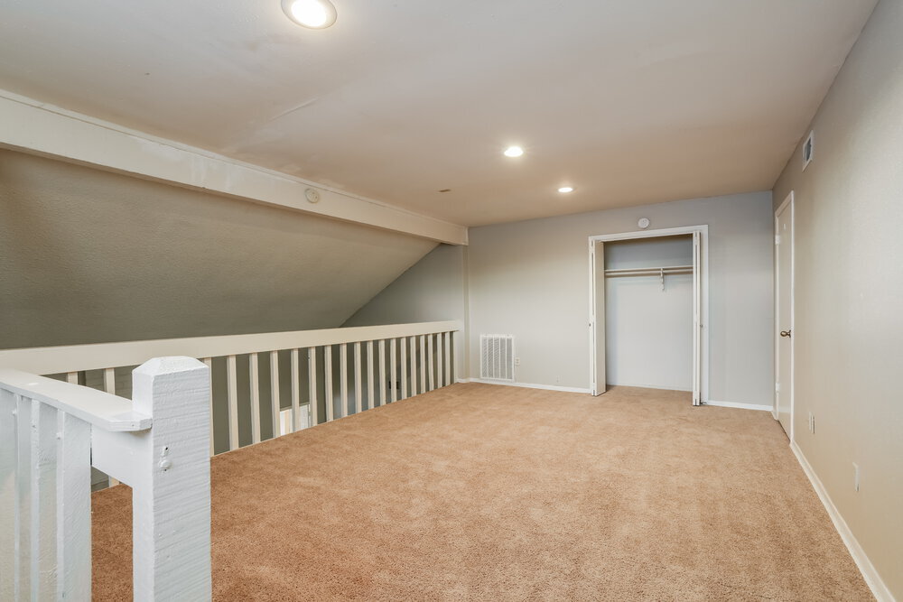 Building Photo - 13519 Dripping Springs Dr