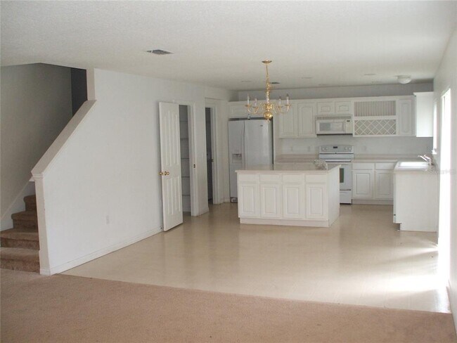 Building Photo - 2872 Paynes Prairie Cir