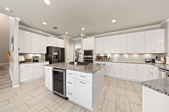 Building Photo - Stunning Home with Pool Now Available in t...