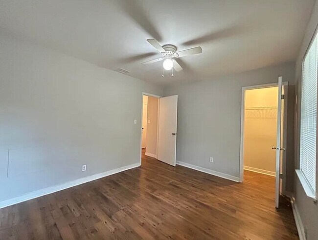 Building Photo - 3234 Nekoma Ln
