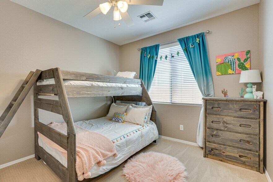 Building Photo - 14973 N 135th Dr