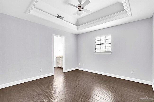 Building Photo - 817 Cimarron Dr