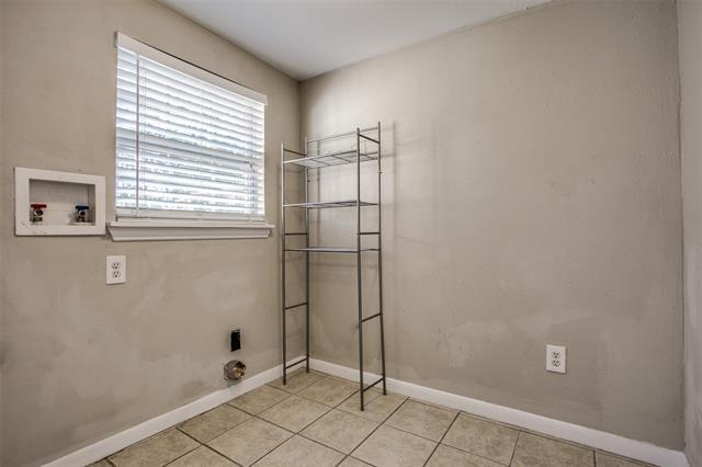Building Photo - 3945 Hawick Ln