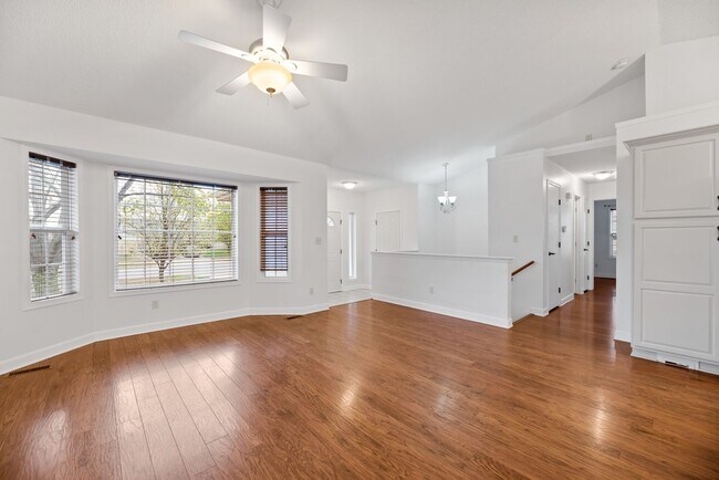 Building Photo - Beautiful 4 Bed 3 Bath in Andover School District!