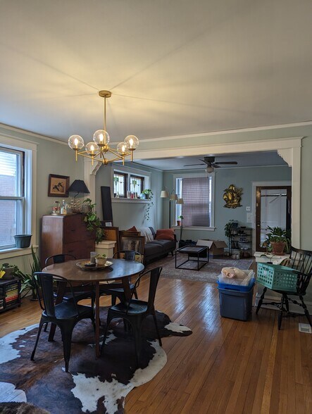 Building Photo - 2410 Bellevue Ave