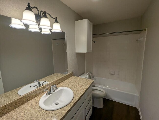 Building Photo - 7800 Northcrest Blvd