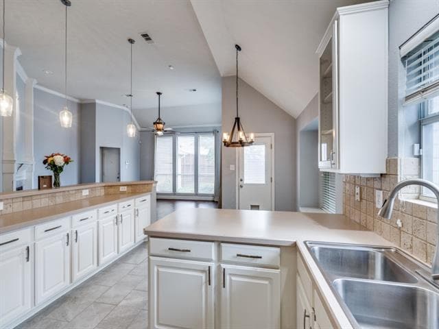 Building Photo - 4012 Lantana Ln