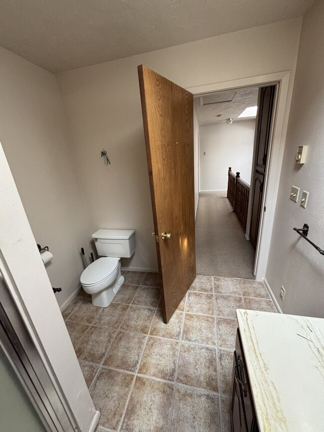 Building Photo - 187 E 5th St