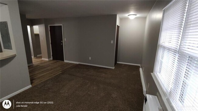 Building Photo - 4627 Far Hills Ave