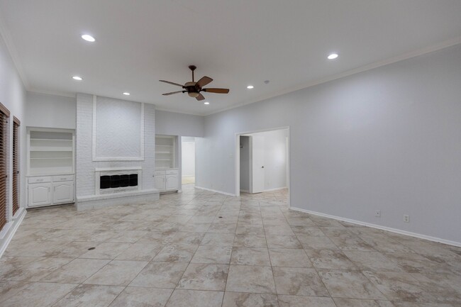 Building Photo - 14703 Aegean Way