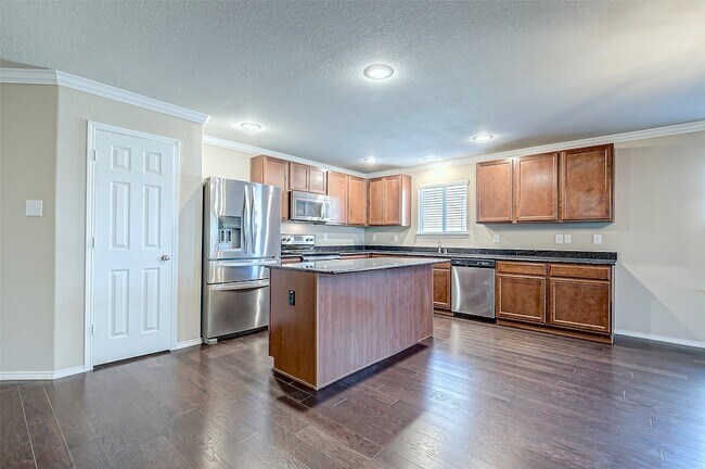 Building Photo - 120 Abelia Dr