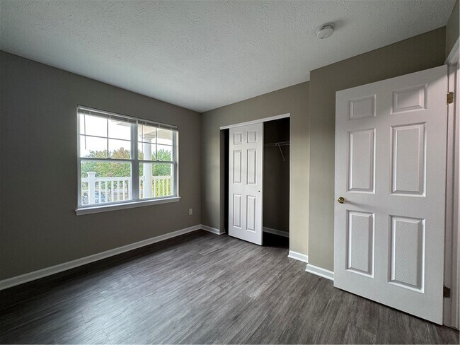 Building Photo - 1301 Hill Park Ct