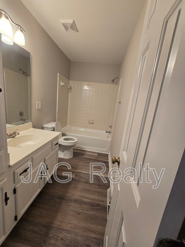 Building Photo - 9409 Radner Ln