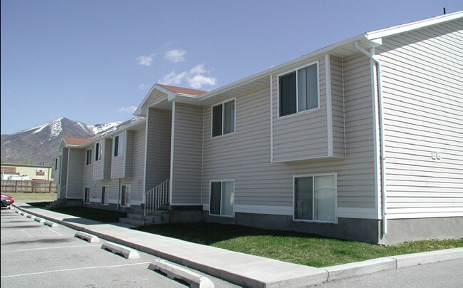 Primary Photo - Elton Park Apartments
