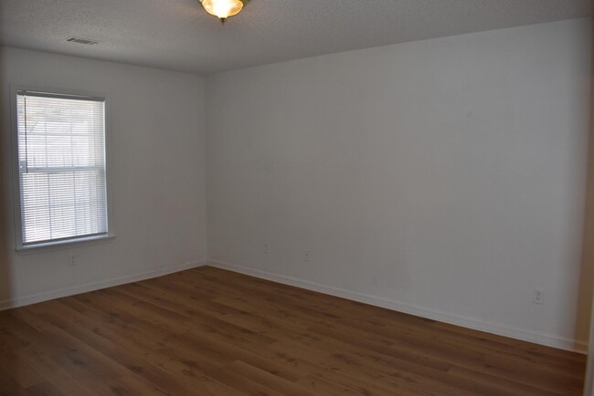 Building Photo - 2017 Caton Dr