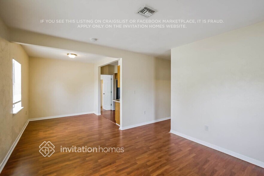 Building Photo - 1815 NE 178th St