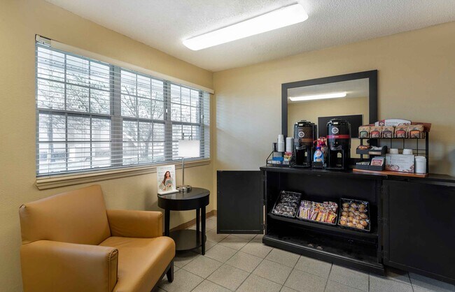 Building Photo - Furnished Studio-Nashville - Brentwood - South