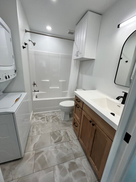 Building Photo - 1144 Helena St