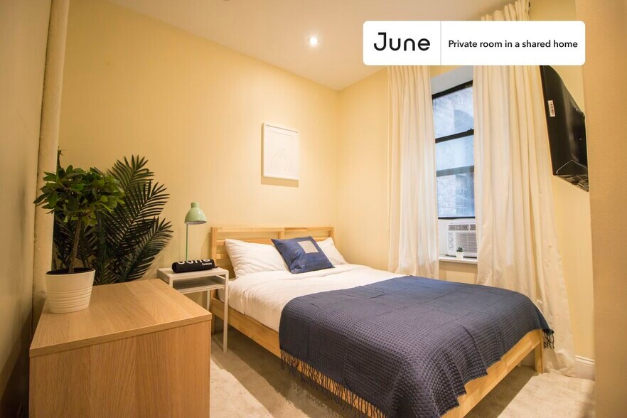 Primary Photo - Room in Shared 5 bed/2 bath home
