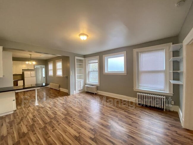 Building Photo - 137 S Prince St