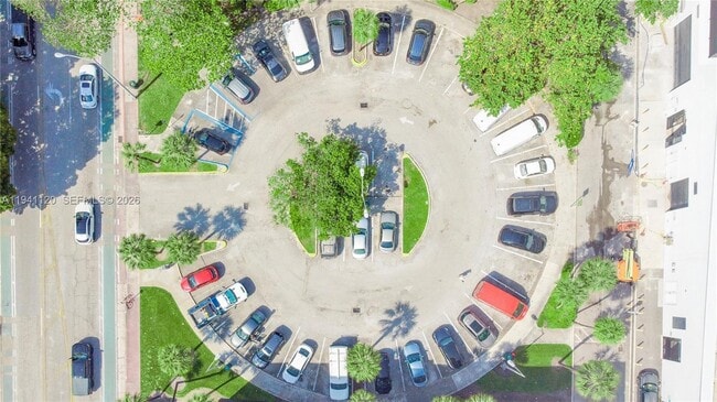 Building Photo - 1615 West Ave