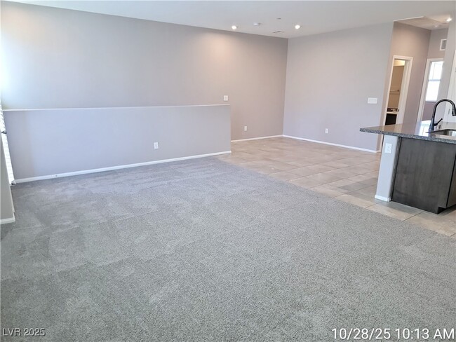 Building Photo - 1297 Raritan Pl