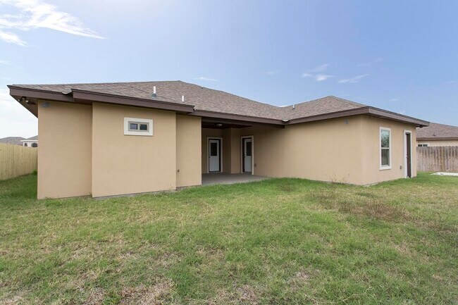 Building Photo - 2206 Liverpool Dr