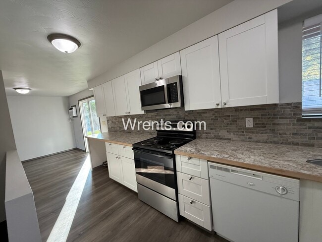 Building Photo - Valley 3 bed 1.5 bath