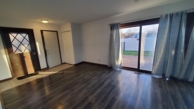 Building Photo - 202 Highbury Dr