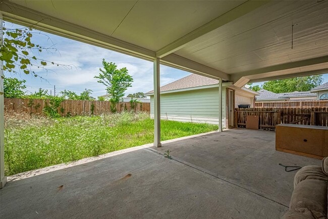 Building Photo - 14203 Torrey Village Dr