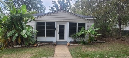 Building Photo - 206 Cranford Dr