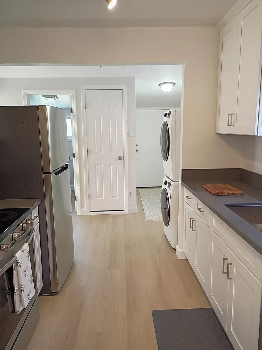 Building Photo - 1856 51st St