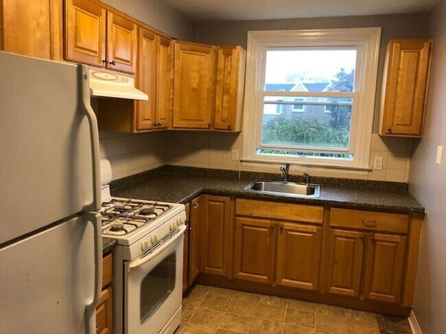 Primary Photo - 3 Bedroom Home for rent 19152