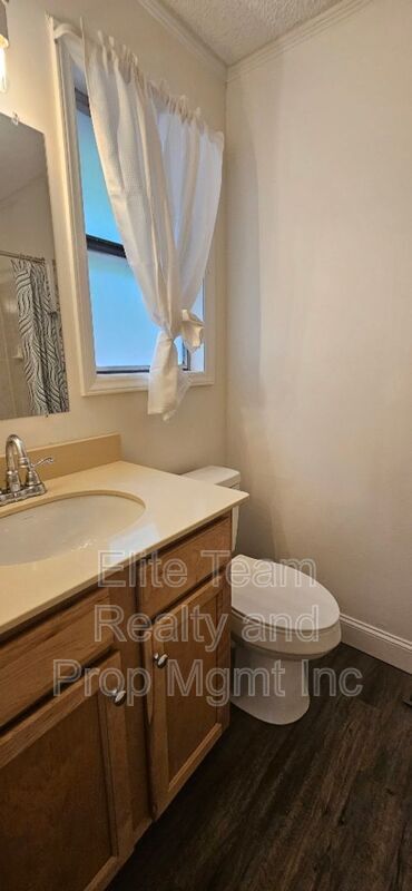 Building Photo - 8106 Tamalpais Ct